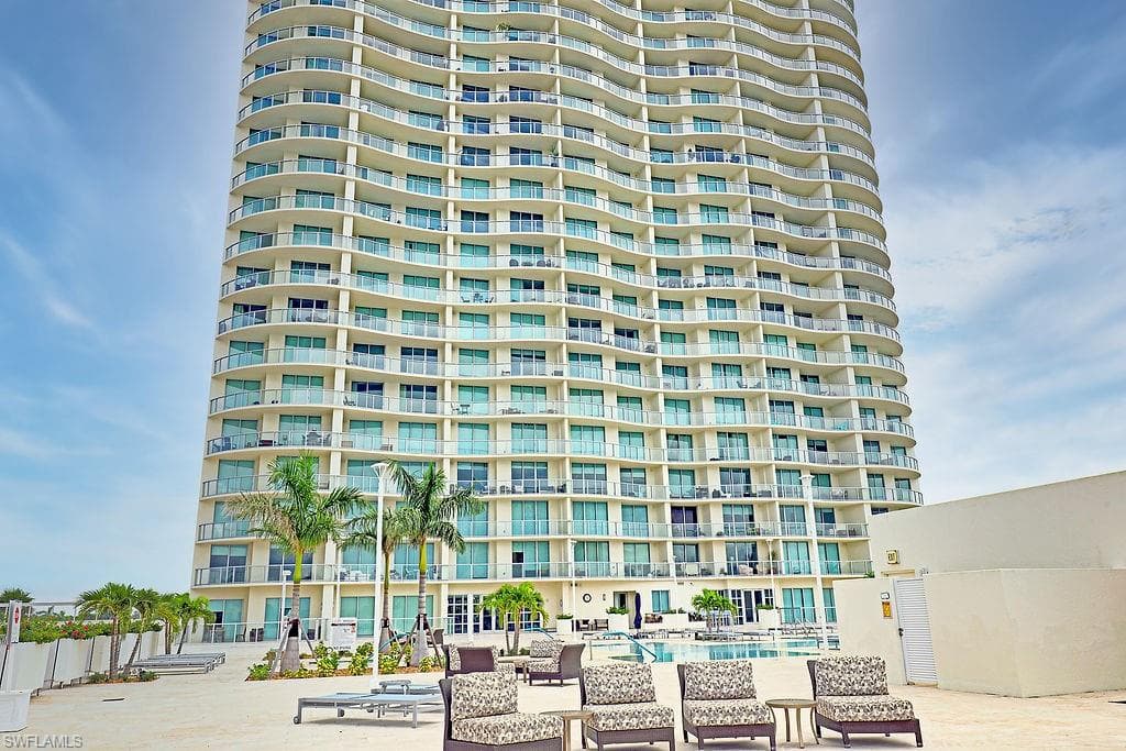 3000 Oasis Grand BLVD 505-27