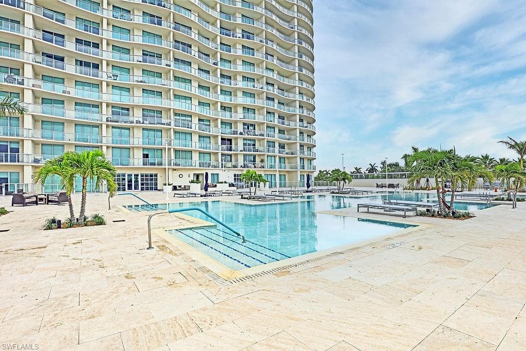 3000 Oasis Grand BLVD 505-36