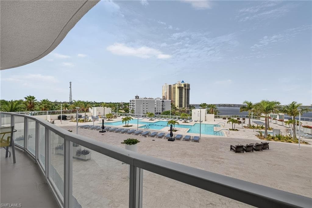 3000 Oasis Grand BLVD 505-24