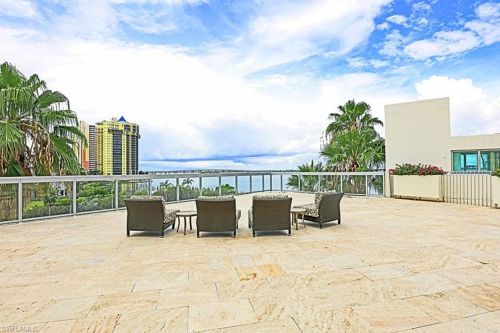 3000 Oasis Grand BLVD 505-37