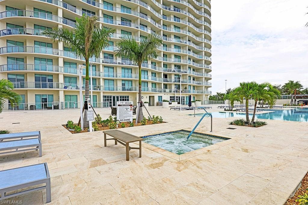 3000 Oasis Grand BLVD 505-39