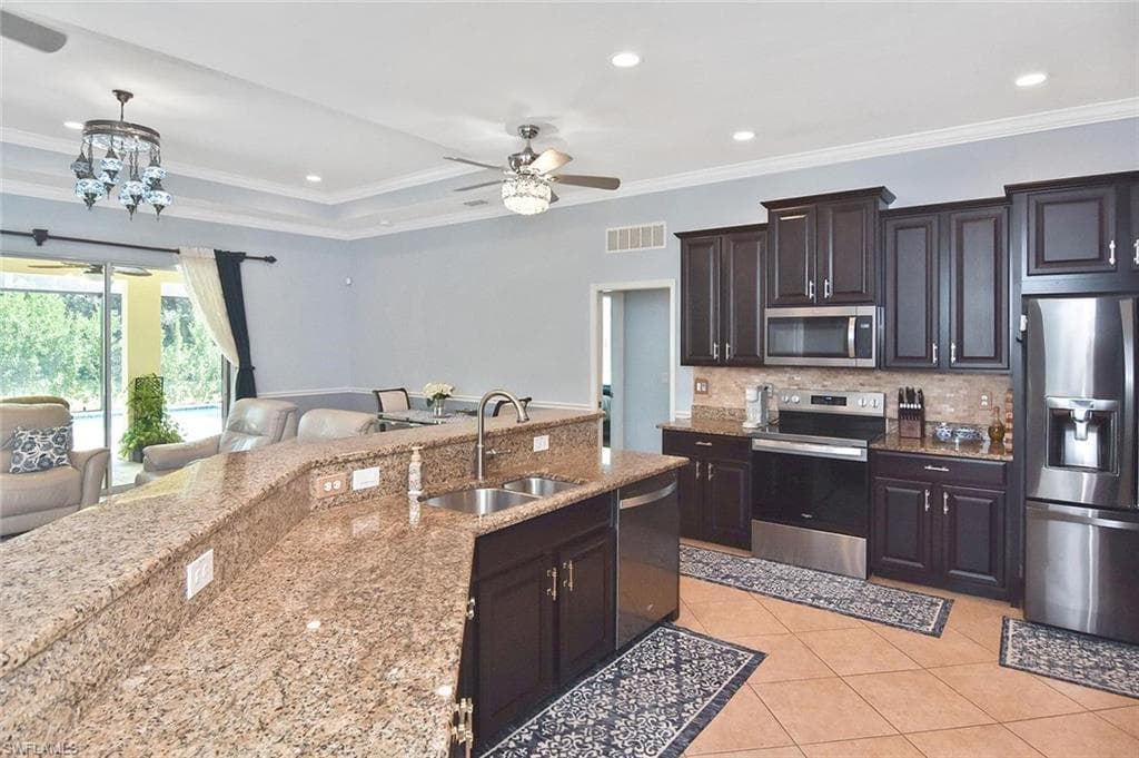2549 Ashbury CIR-3
