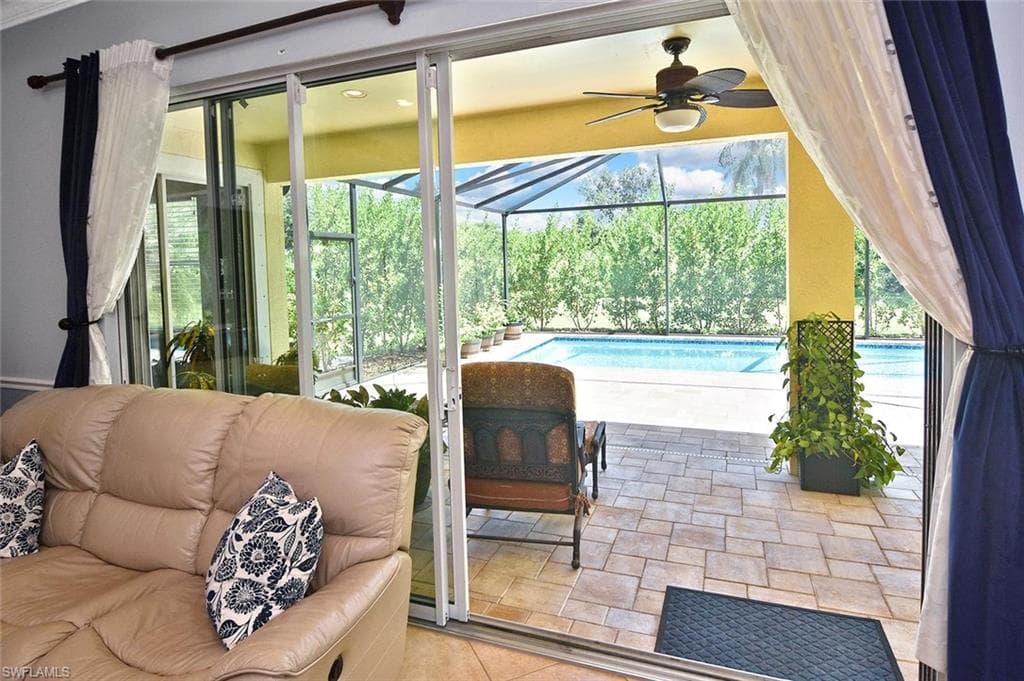 2549 Ashbury CIR-33