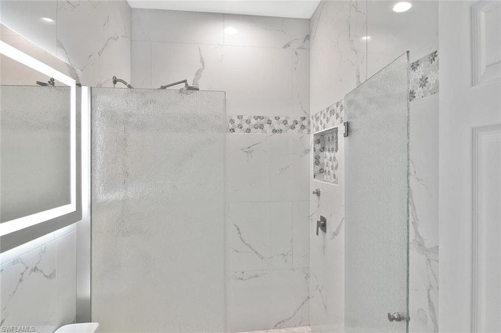 2549 Ashbury CIR-29