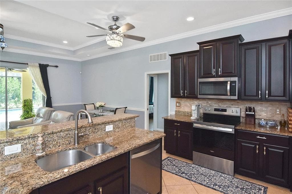 2549 Ashbury CIR-4