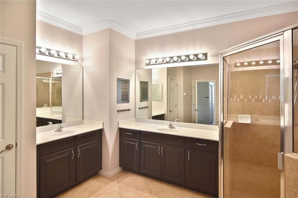 2549 Ashbury CIR-25