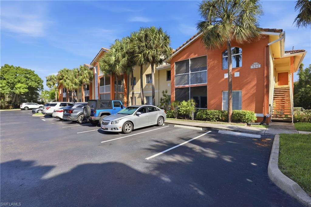 6321 Aragon WAY 306-3