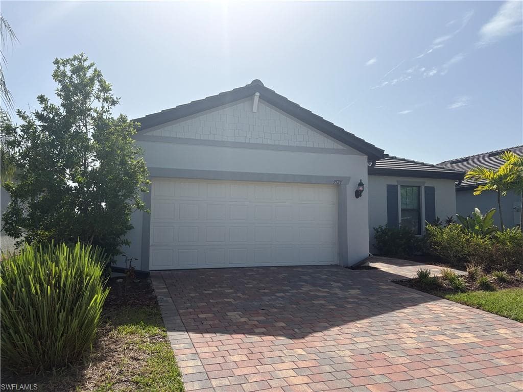 3929 Hampton CIR-17