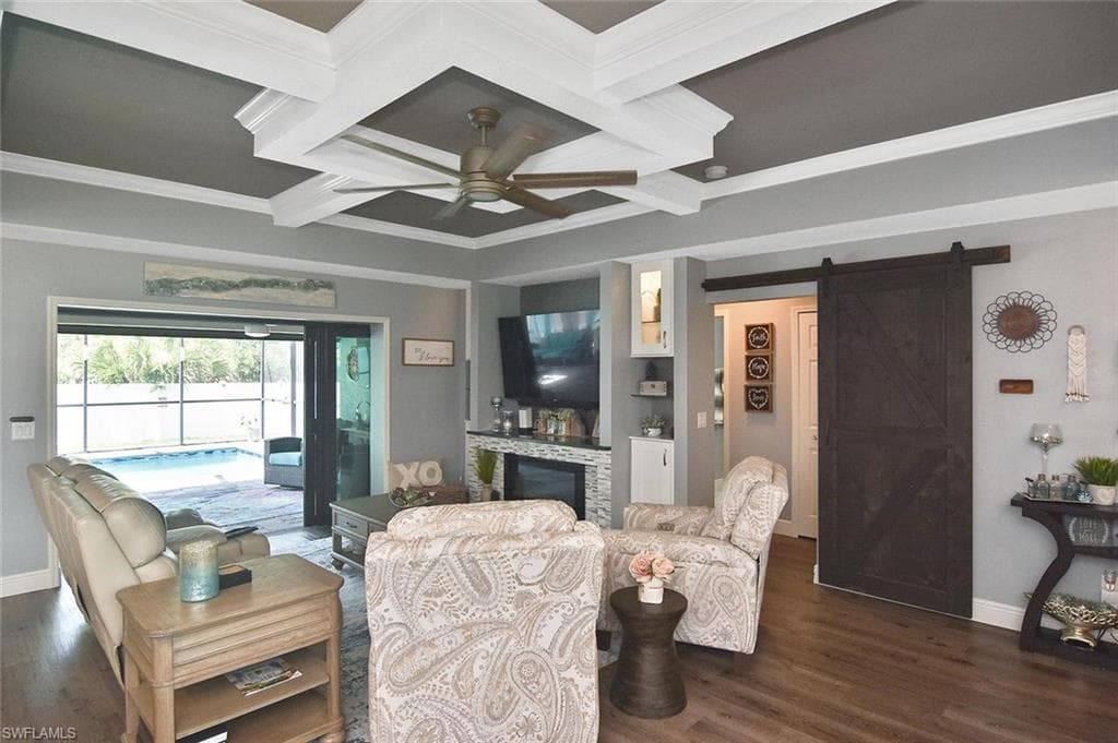 2893 N Vizza LN-6