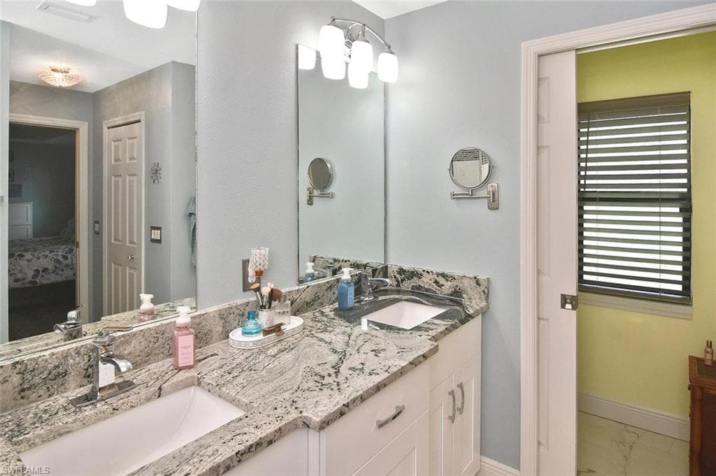 2893 N Vizza LN-22