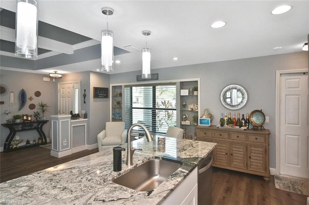 2893 N Vizza LN-32