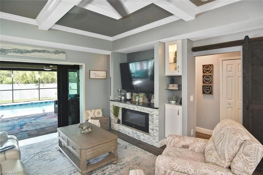 2893 N Vizza LN-9