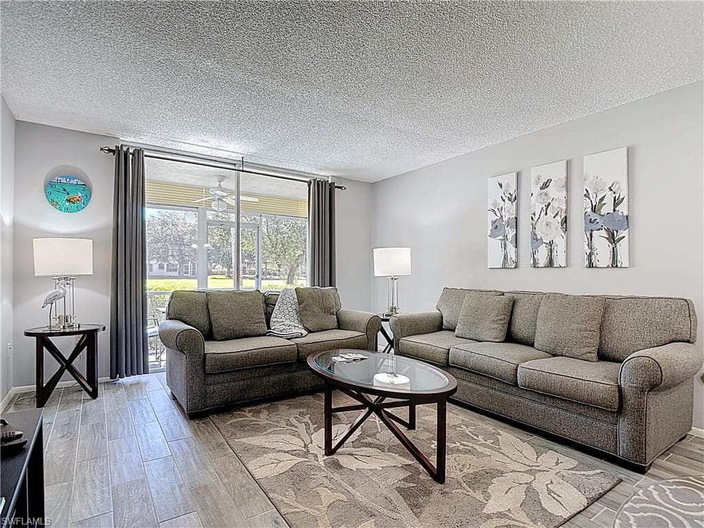 200 Turtle Lake CT 109-16