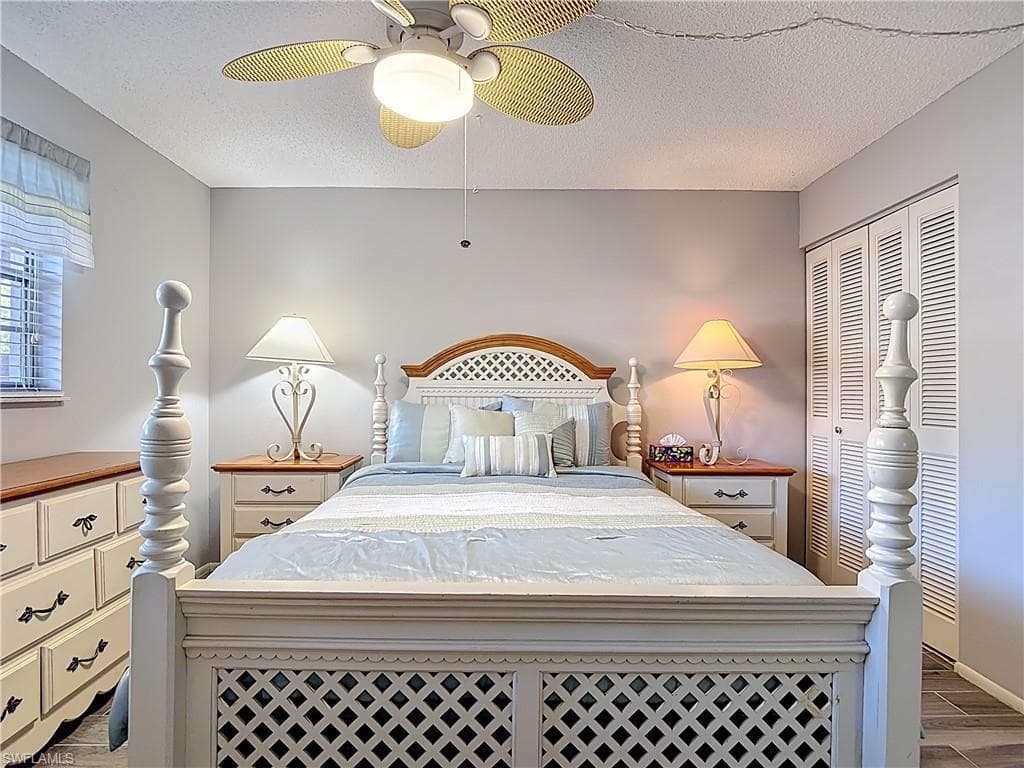 200 Turtle Lake CT 109-22