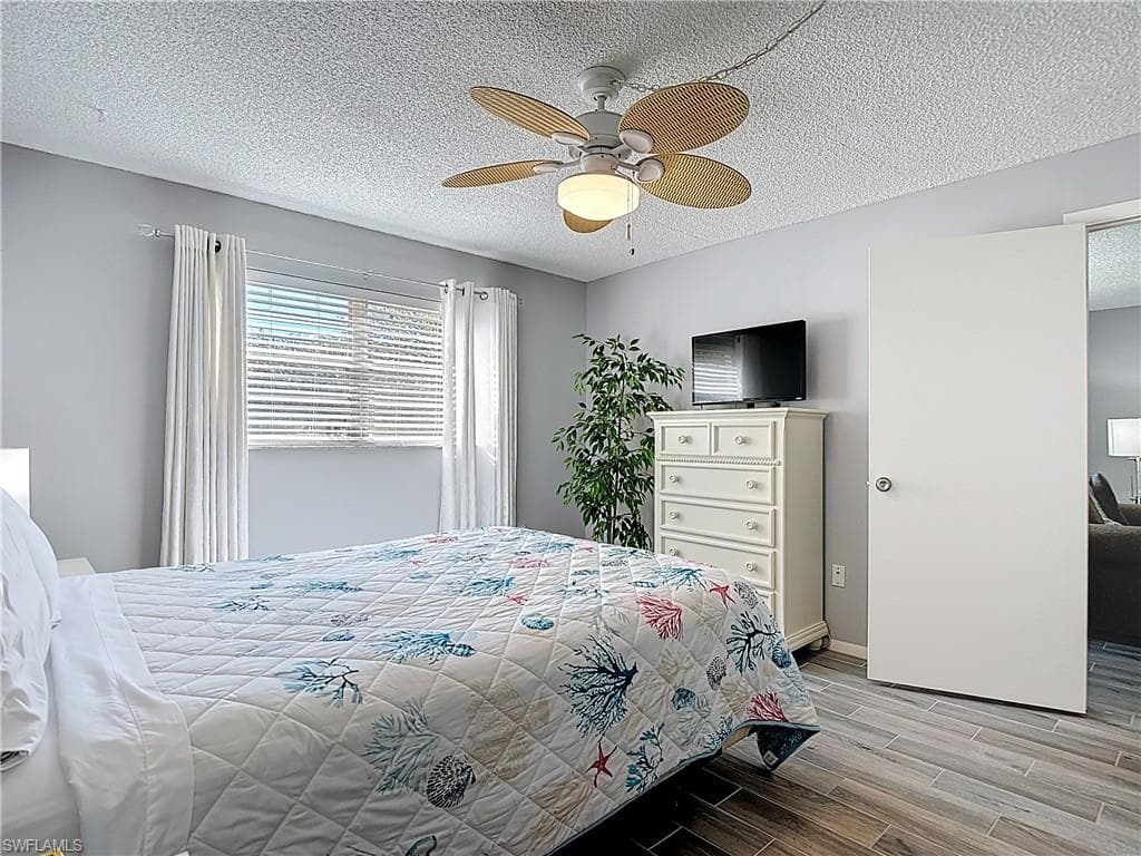 200 Turtle Lake CT 109-25