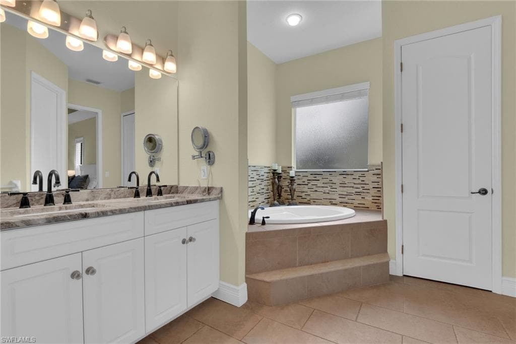 11620 Spoonbill LN-20
