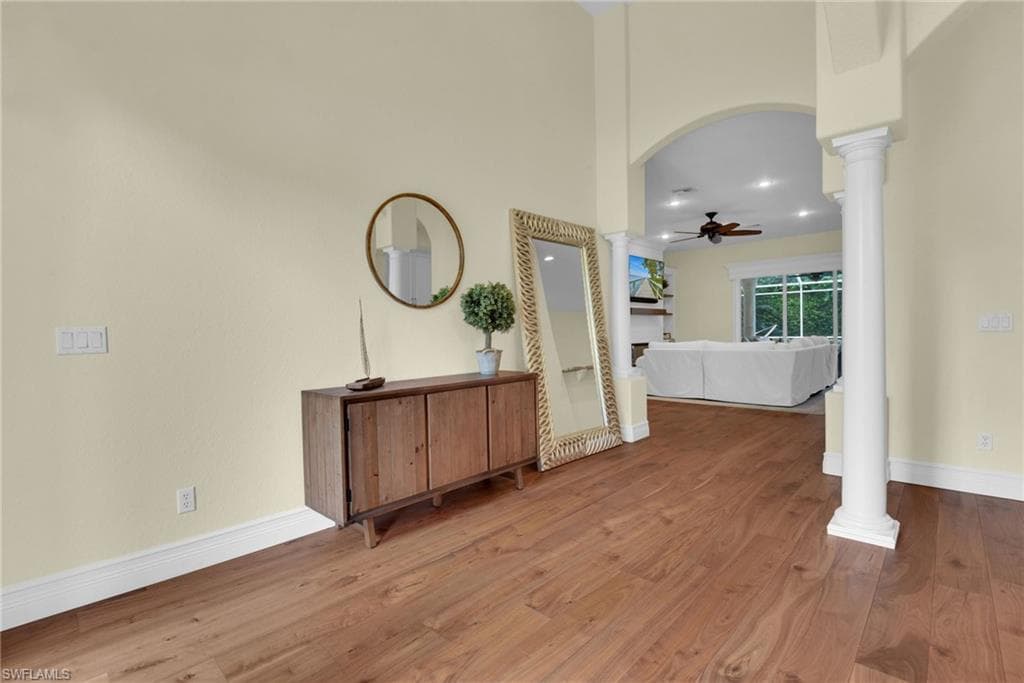 11620 Spoonbill LN-11