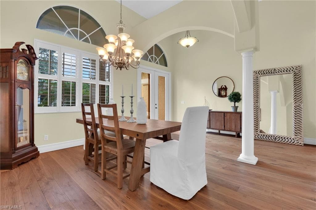 11620 Spoonbill LN-8