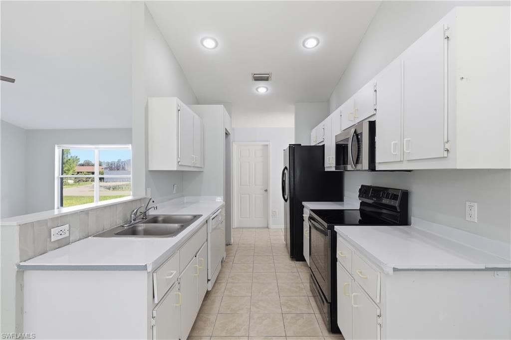 8346 Bamboo RD-11