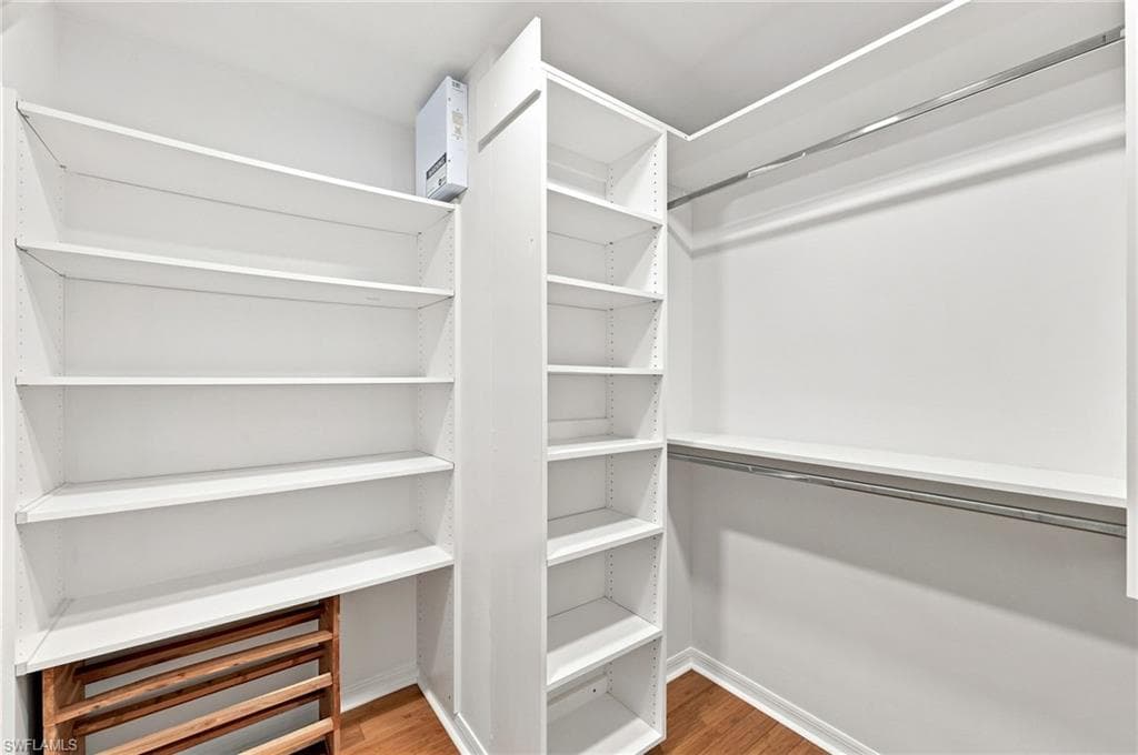 8732 Querce CT-18