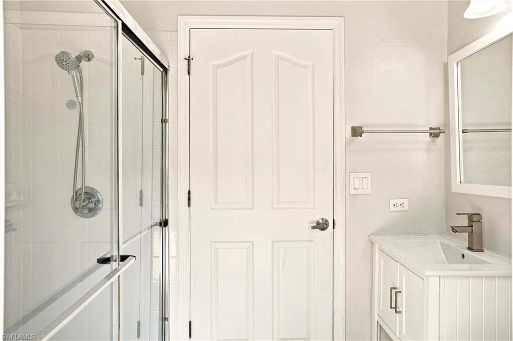 13031 Shoreside CT-15