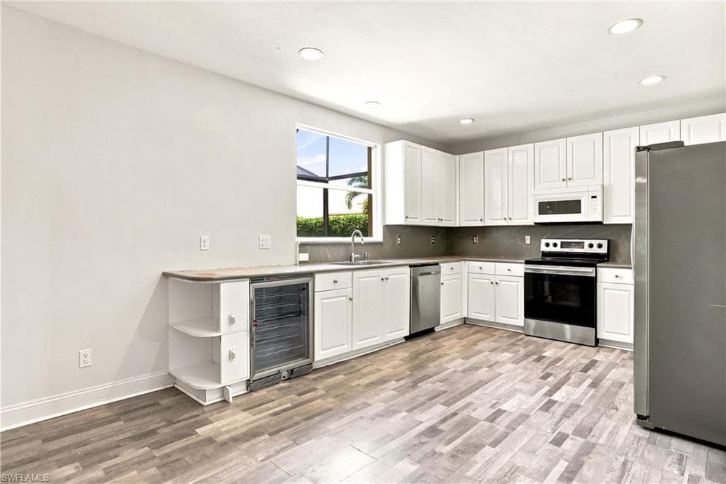 13031 Shoreside CT-8