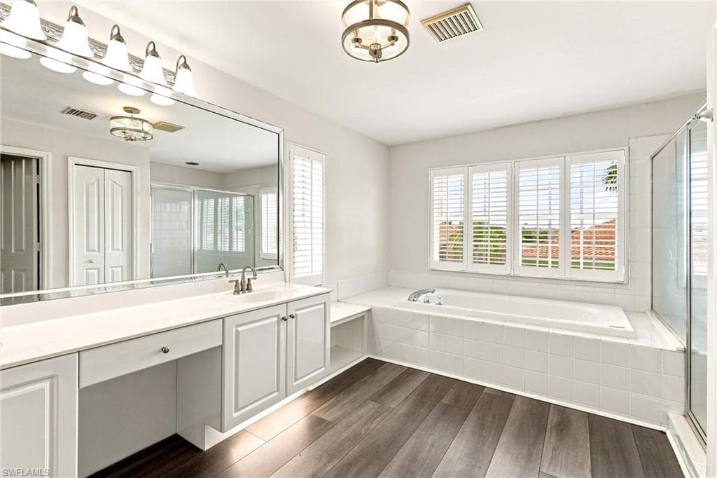 13031 Shoreside CT-21