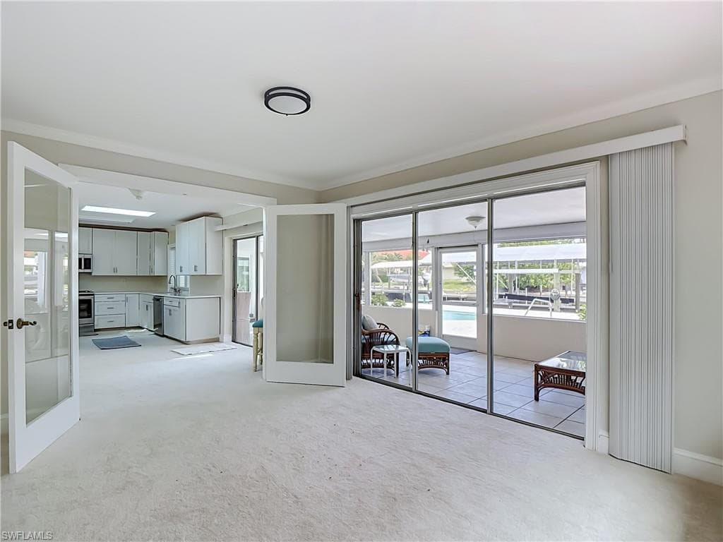 225 3rd ST-23