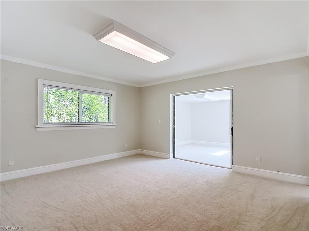 225 3rd ST-27