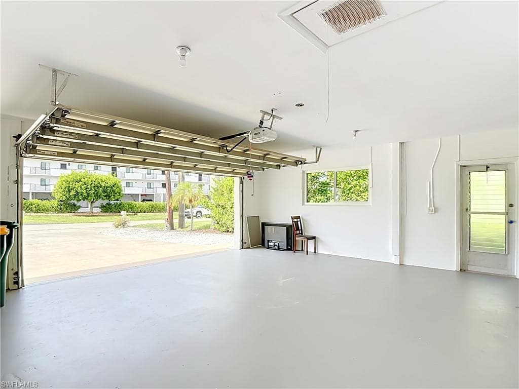225 3rd ST-42