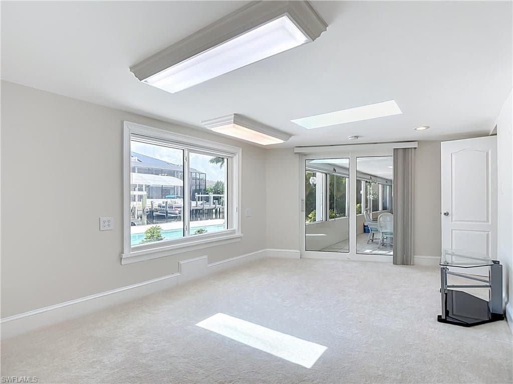 225 3rd ST-30