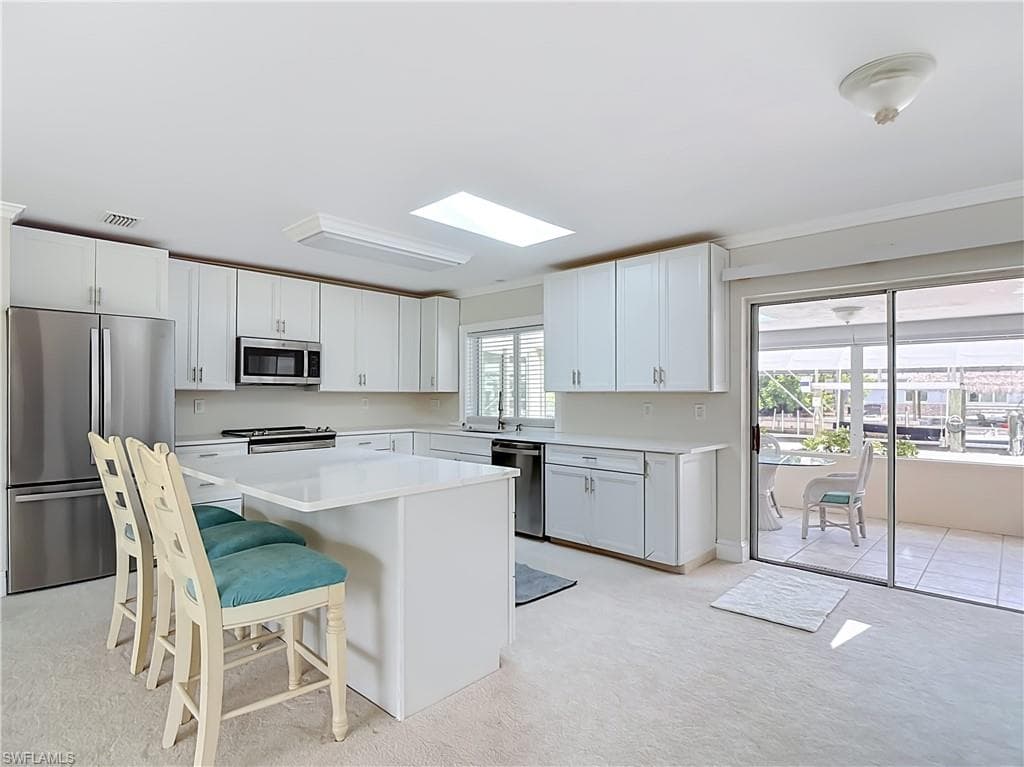 225 3rd ST-14