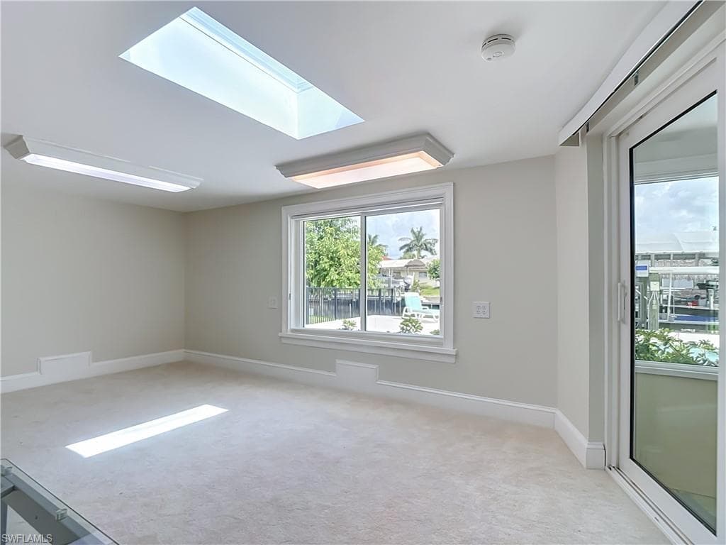 225 3rd ST-29