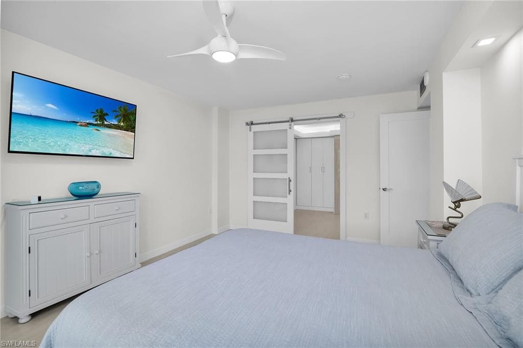 320 Seaview CT 1607-17