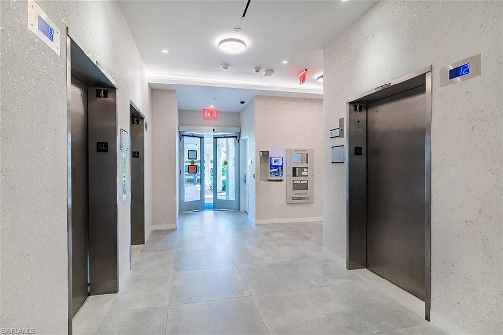 320 Seaview CT 1607-32