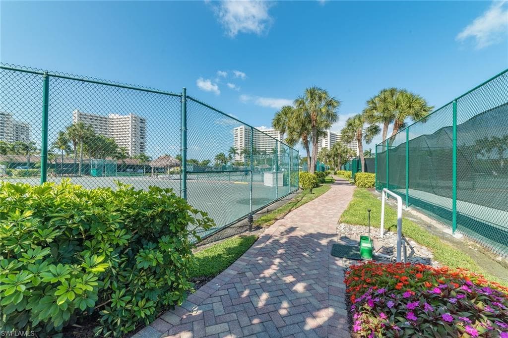 320 Seaview CT 1607-34
