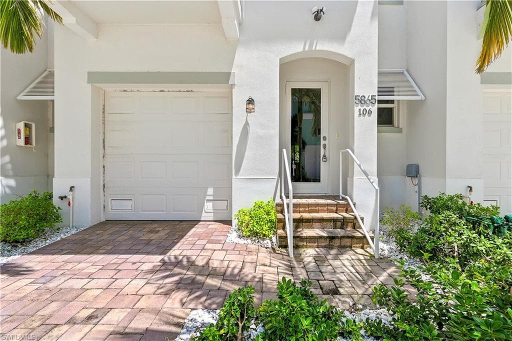 5865 Shell Cove DR 106-3