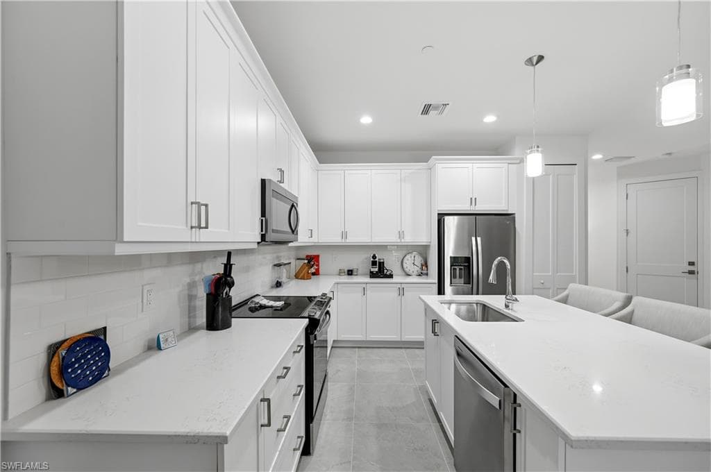 5865 Shell Cove DR 106-15