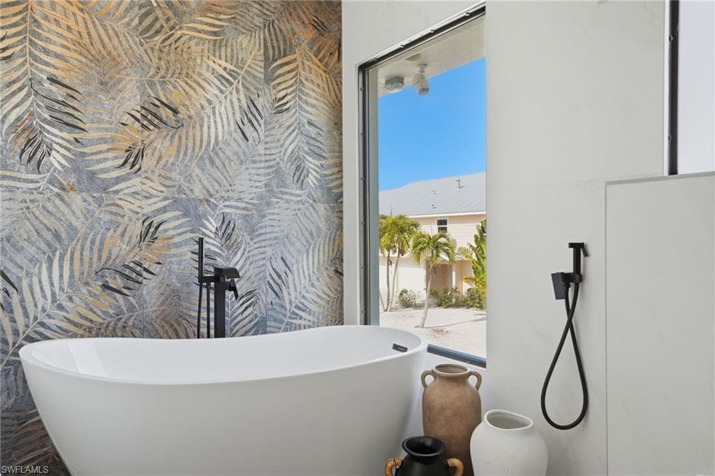 2795 N Beach RD B-26