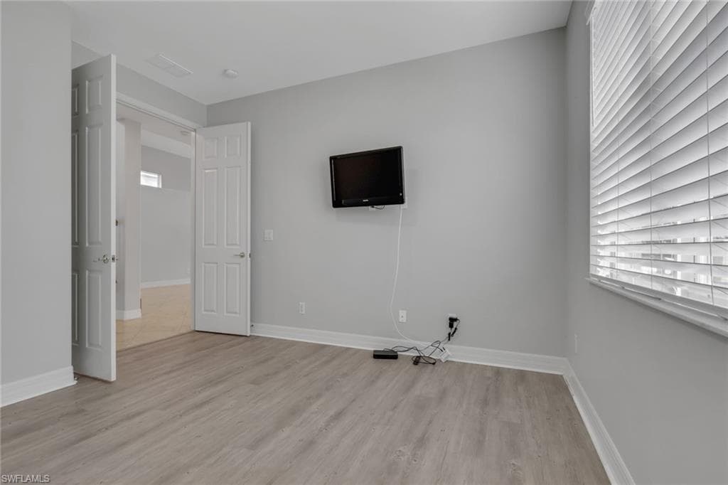 2137 Isla De Palma CIR-18