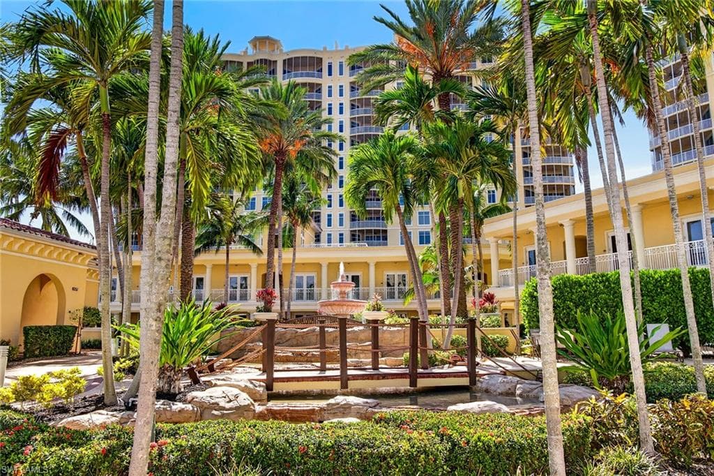 6081 Silver King BLVD 302-43