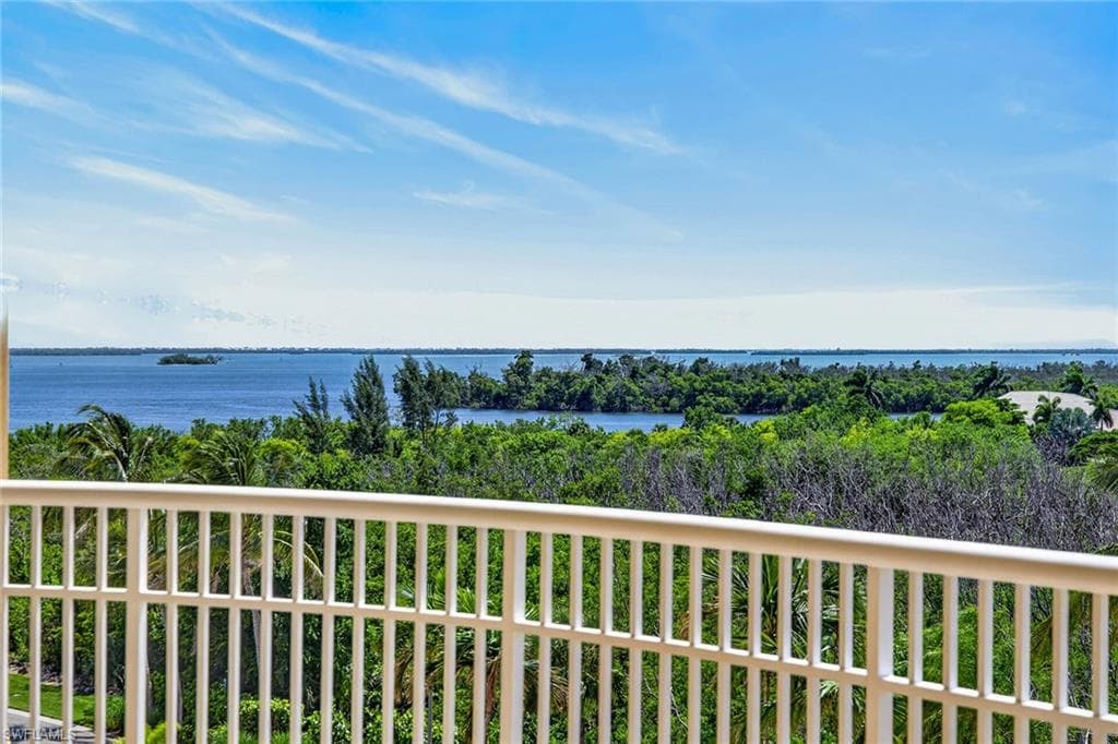6081 Silver King BLVD 302-36