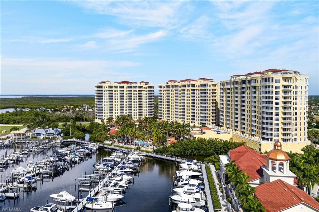 6081 Silver King BLVD 302-1
