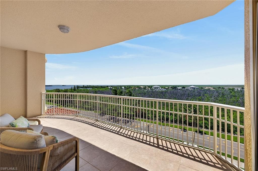 6081 Silver King BLVD 302-34