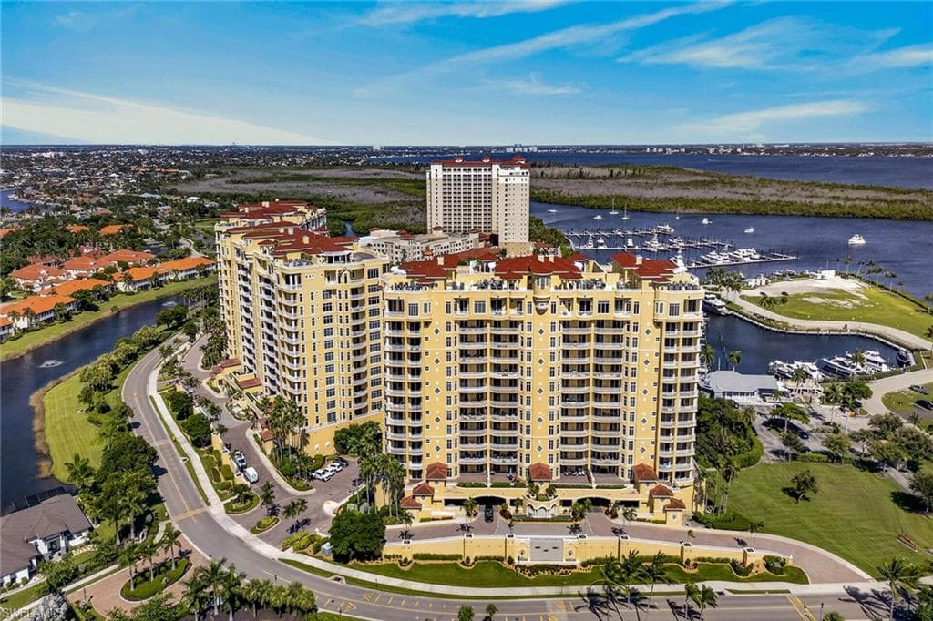 6081 Silver King BLVD 302-44