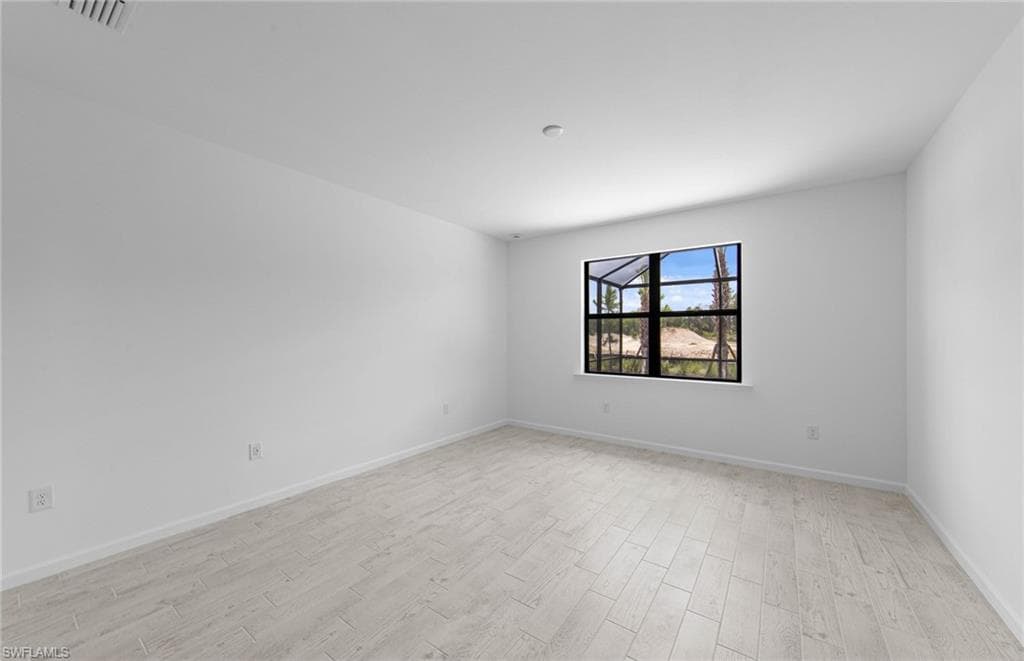 2049 Terreno BLVD-22