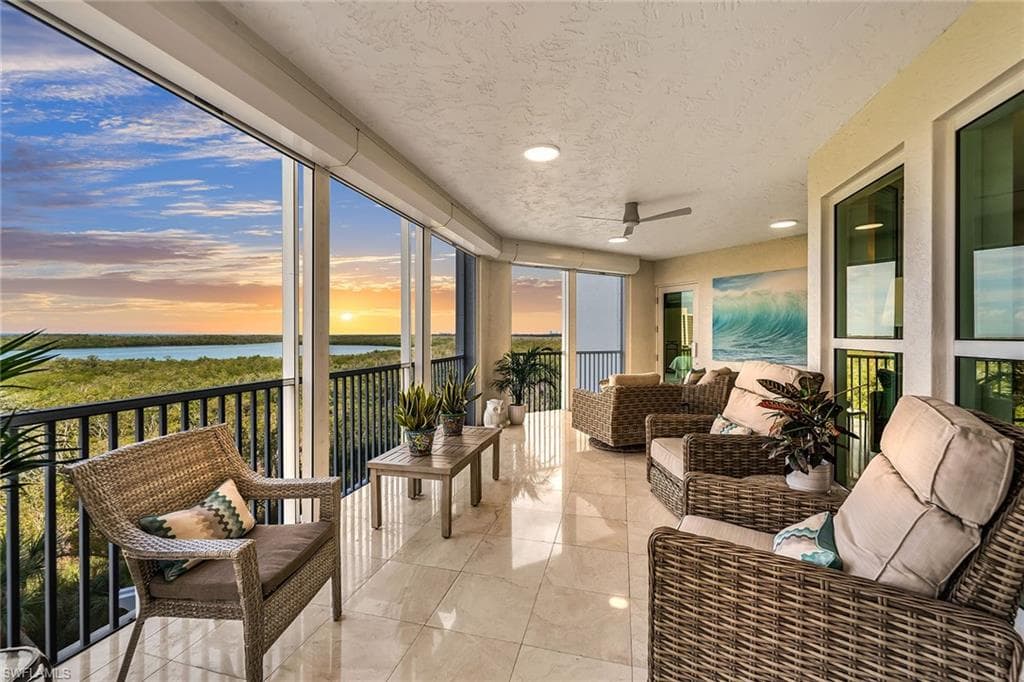 285 Grande WAY 503-2