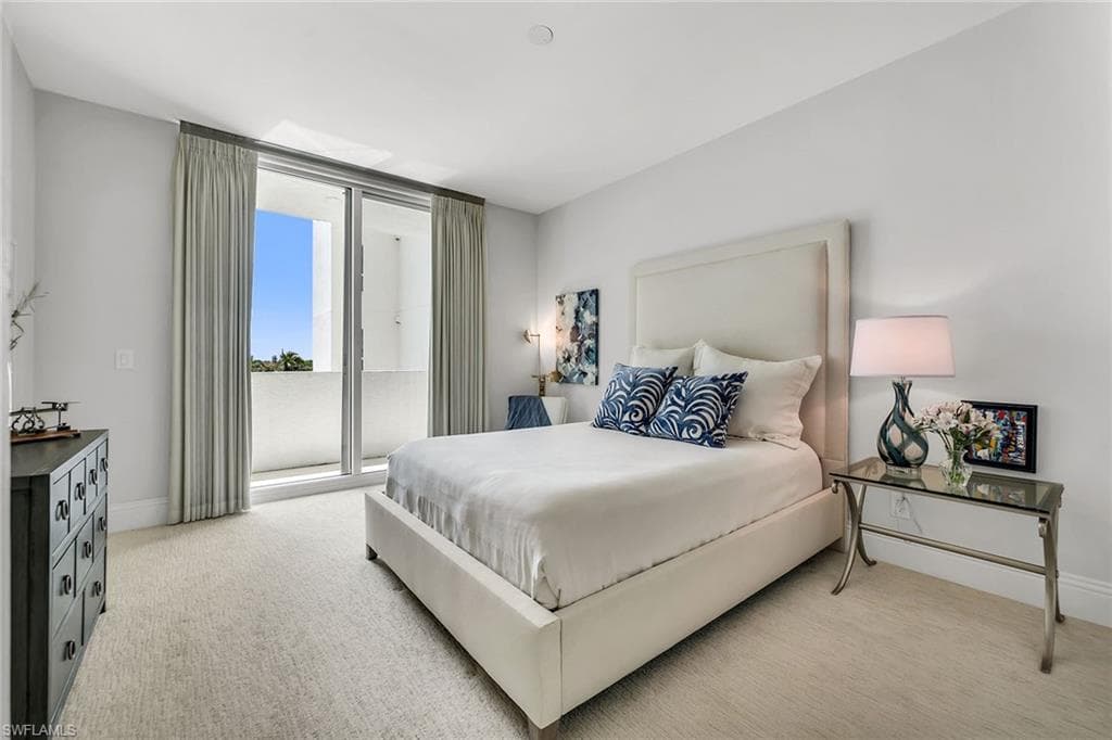 285 Grande WAY 503-17