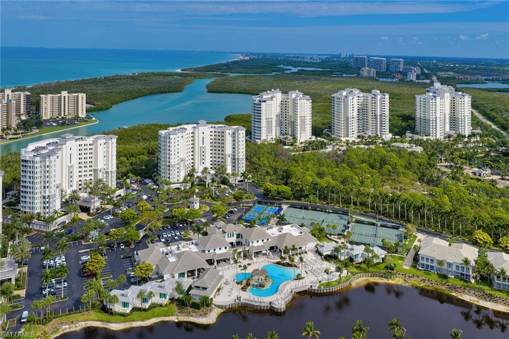 285 Grande WAY 503-43