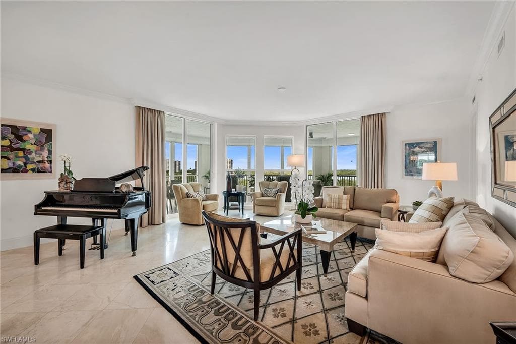 285 Grande WAY 503-12